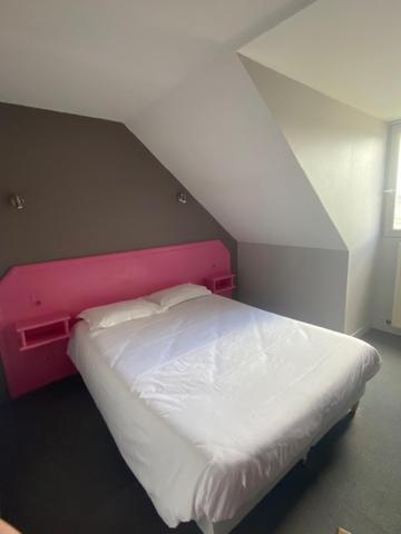 Hotel La Tour Des 2*